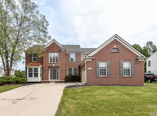 8308 Thornhill Dr, Ypsilanti, MI