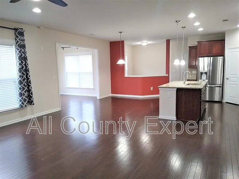 635 Glenish Ct — Photo 22