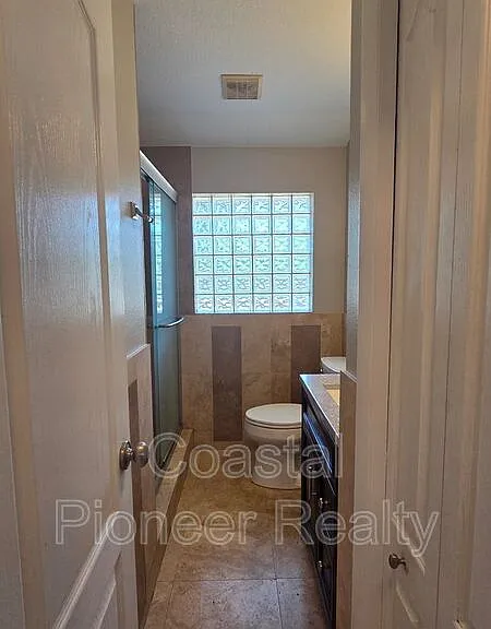 541 Roanoke St — Photo 12