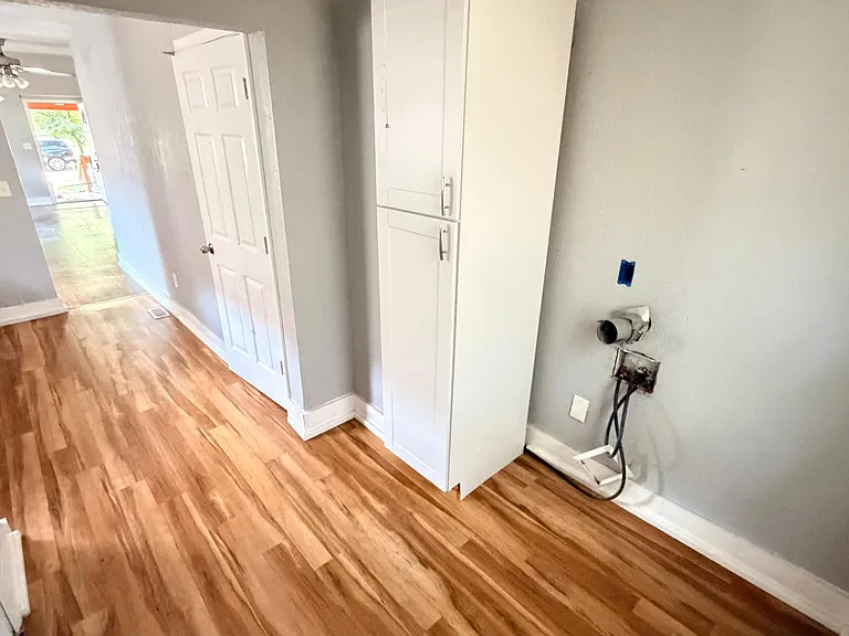 5629 Garfield Ave — Photo 5