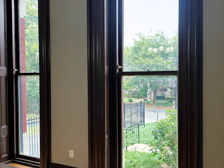 Rhodes Mansion — Photo 19