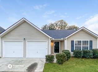 11 Waters Edge Way, Fayetteville, GA 30215