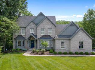 897 Cabernet Ln, Saint Albans, MO 63073