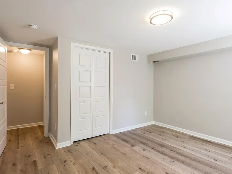 1444 Holly Ln NE — Photo 10