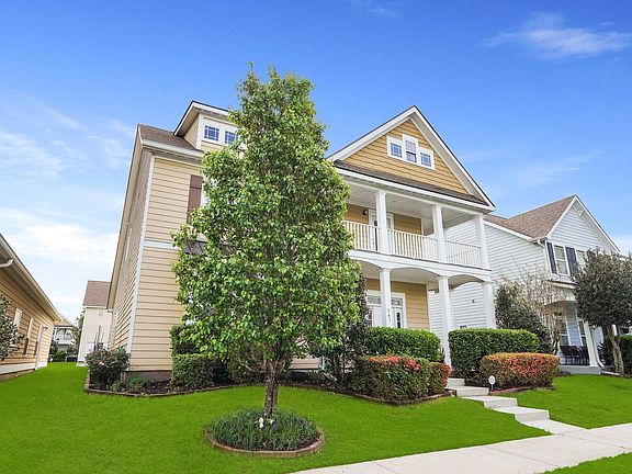 3rd image of 243 Clearwater Cir