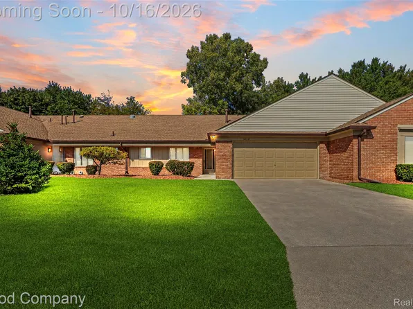 38557 Palm Meadow Dr, Clinton Township, MI 48036