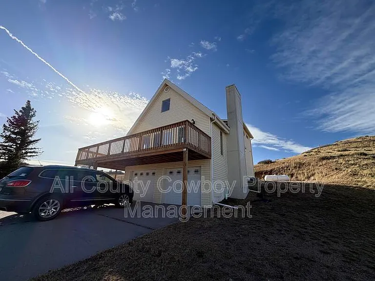 759 Crow Creek Rd — Photo 2
