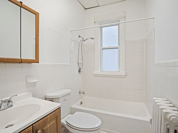 4th image of 156 Chestnut Ave #1F