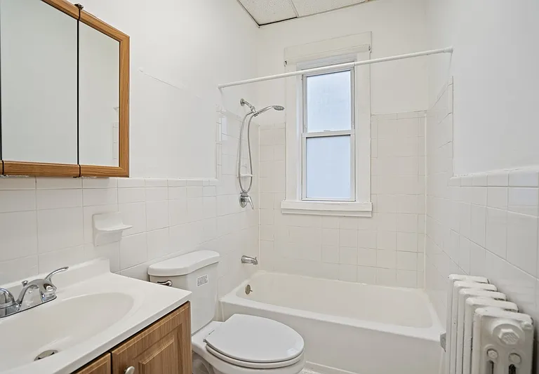 156 Chestnut Ave #1F — Photo 4