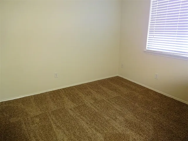 2288 Green Meadows Ln — Photo 16
