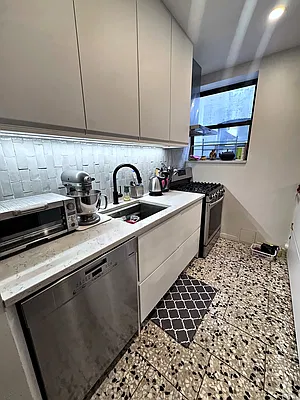 Kitchen, photo 1