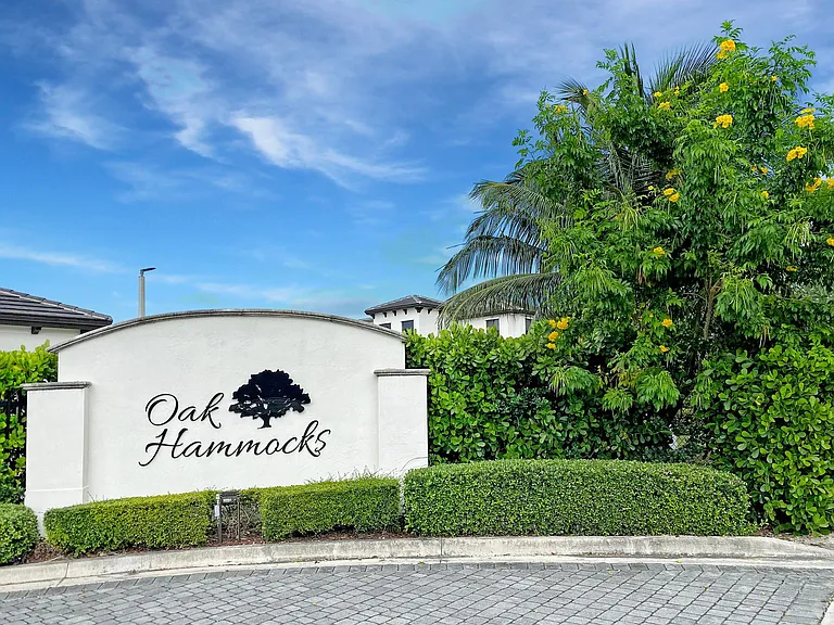 22447 SW 102nd Ave — Photo 4