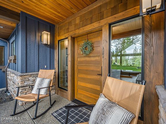 5th image of 1230 E Amulet Cir