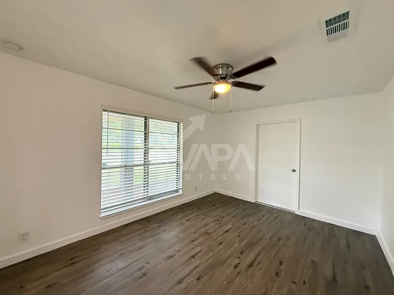 415 Solar Dr — Photo 6