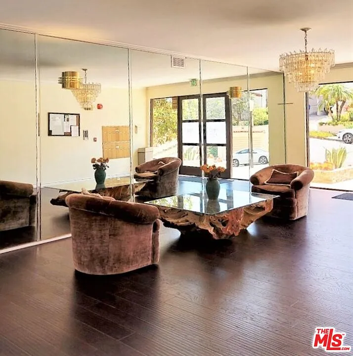 2 bed, 3.0 bath, 1484 sqft, $4,350 — Photo 3
