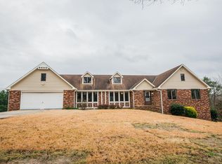 90 S Lake Dr, Chatsworth, GA 30705