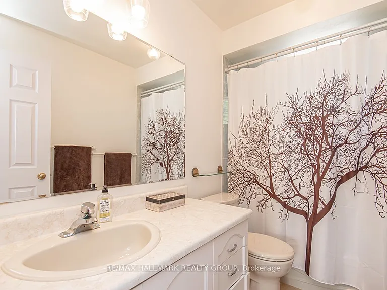 18 Hesse Cres — Photo 17