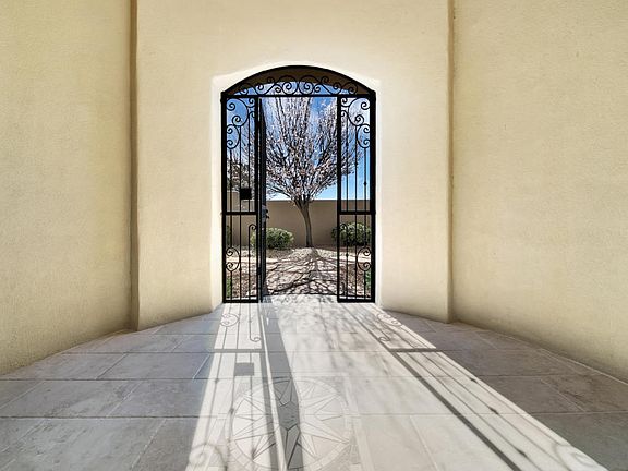 4th image of 4702 Briareus Dr