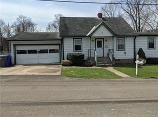 18 Elm St, Ambridge, PA 15003