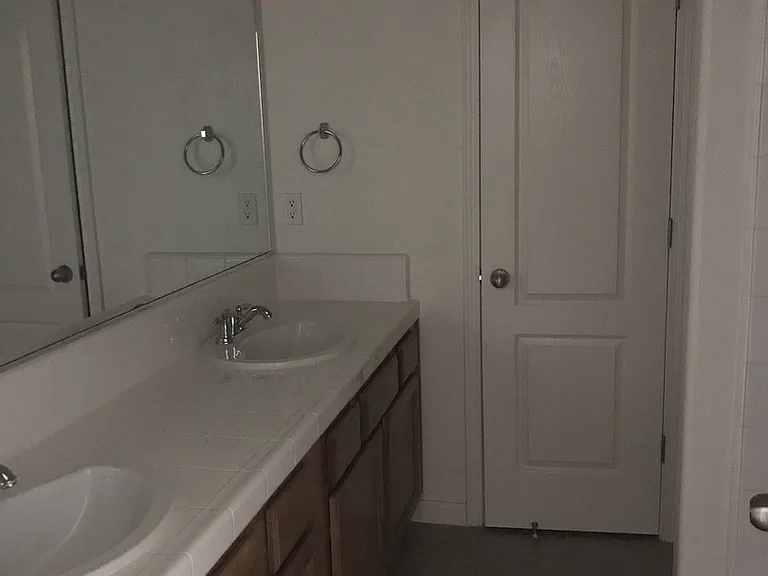 3205 W Connelly Ave — Photo 13