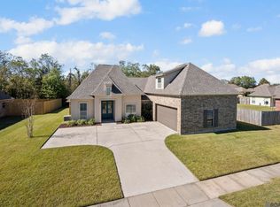 7119 Lakecrest Dr, Zachary, LA 70791