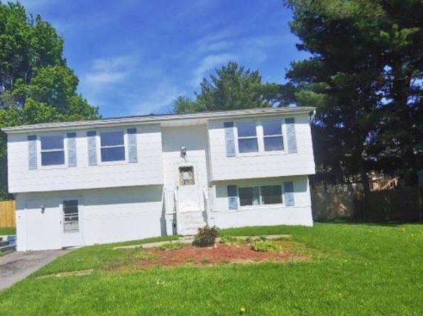 8265 Elaine Cir Liverpool Ny 13090 Zillow