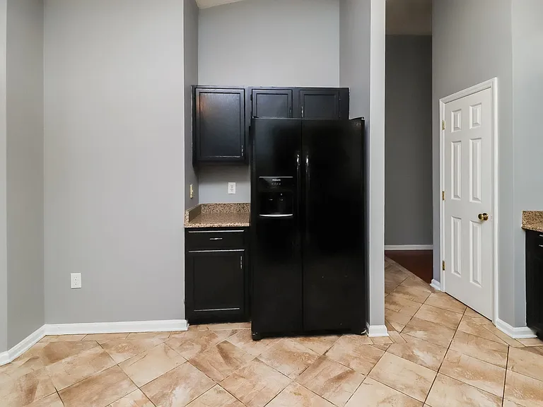 3606 Briarthorne Dr — Photo 7
