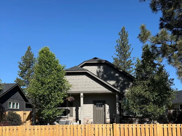 621 N Meadow Ln, Sisters, OR 97759