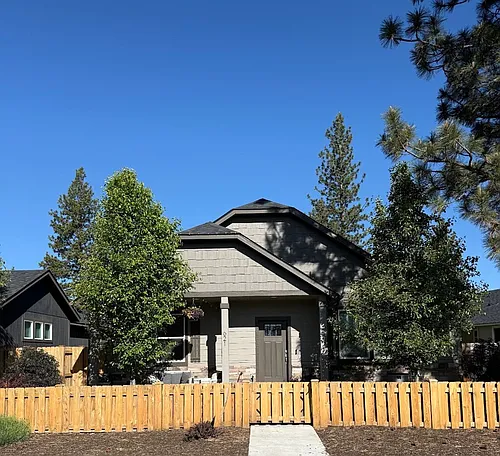 621 N Meadow Ln Photo 1