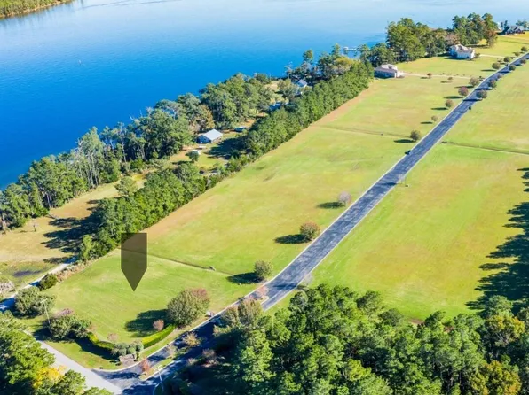 101 Waterway Road, Havelock, NC 28532