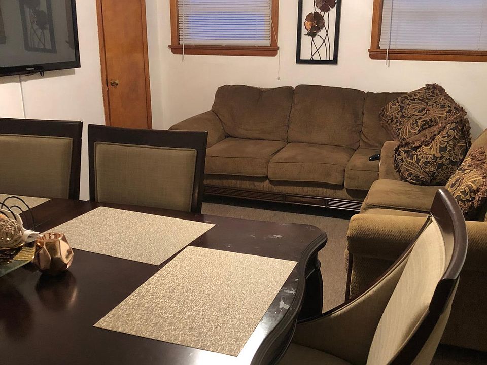 2nd image of 124 Pershing Ave #2