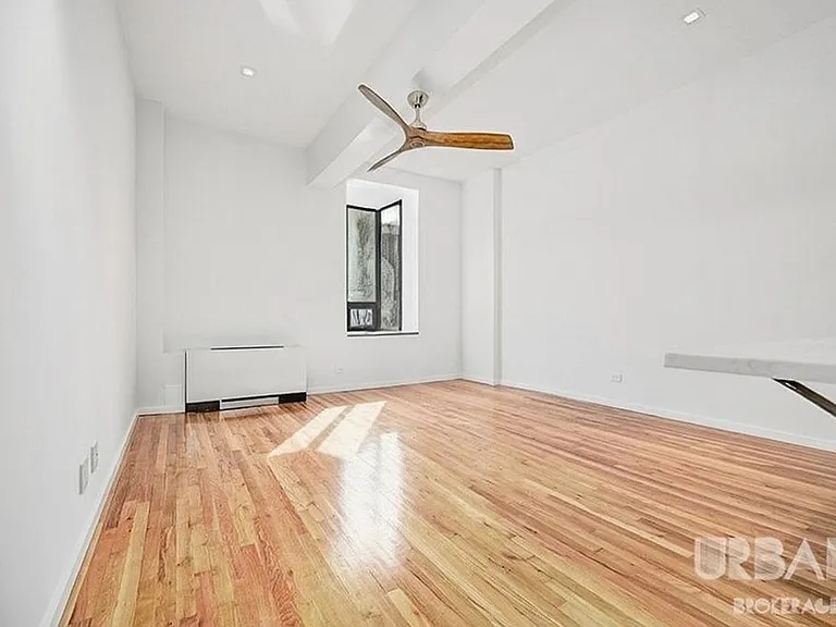 123 Bank St #440 — Photo 2