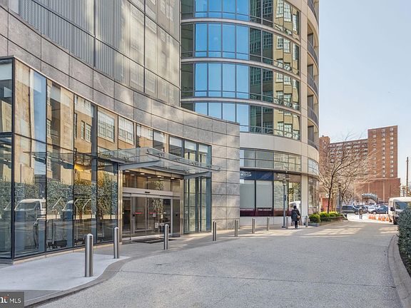 5th image of 2101 Market St Unit 1205