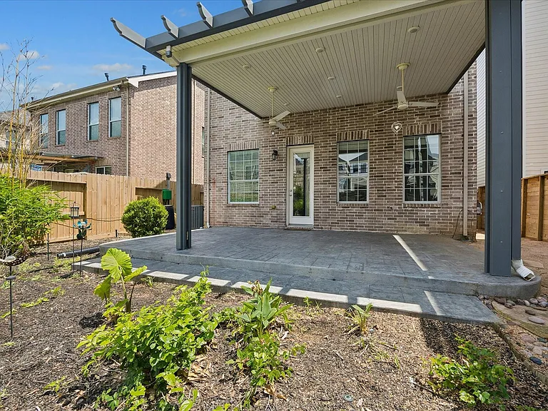 7608 Janak Dr — Photo 27