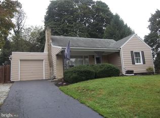 10 Crestview Dr, York, PA 17402