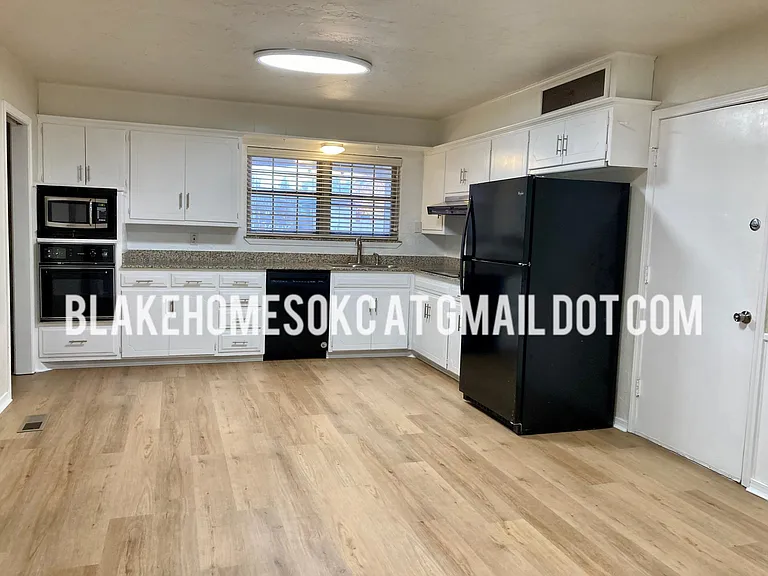 2715 Tottingham Rd — Photo 3