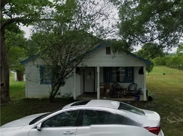 111 S Hotel St, Autryville, NC 28318