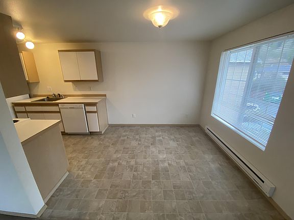 5th image of 10215 Lundeen Pkwy APT B4