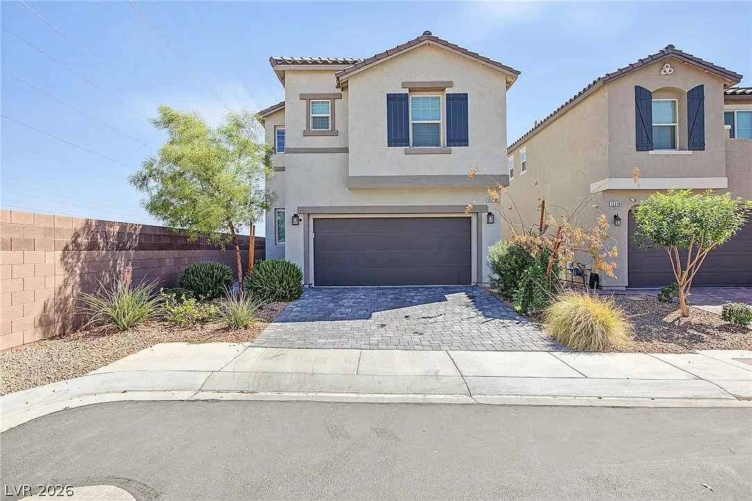 3 bed, 2.5 bath, 1892 sqft, $2,495 — Photo 1
