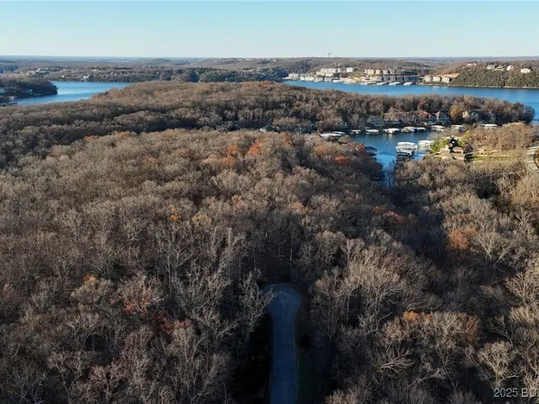 856 Grand Cypress Ct, Sunrise Beach, MO 65079