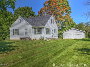 589 Leonard Rd, Grand Rapids, MI 49534