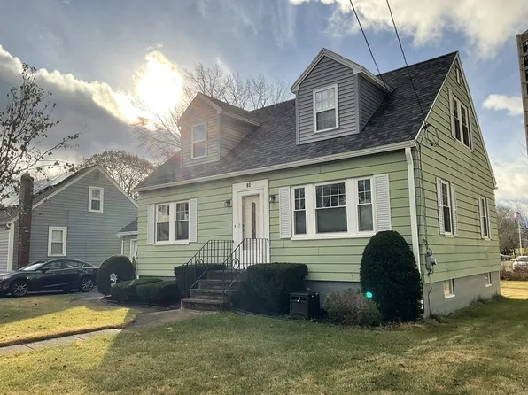 39 Marquette St, Gardner, MA 01440
