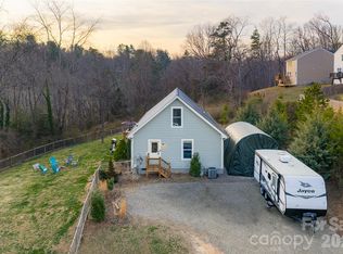 65 Owenby Rd, Candler, NC 28715