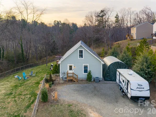 65 Owenby Rd, Candler, NC 28715