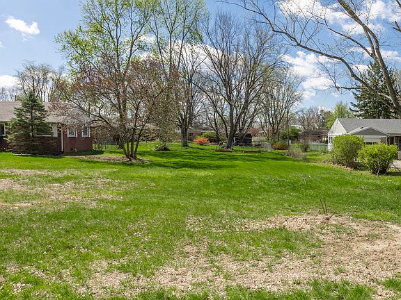 4th image of 4757 E 64th St