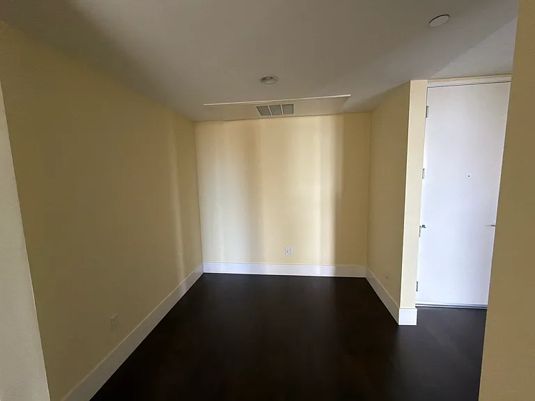 1838 Ogden Dr #413 — Photo 5