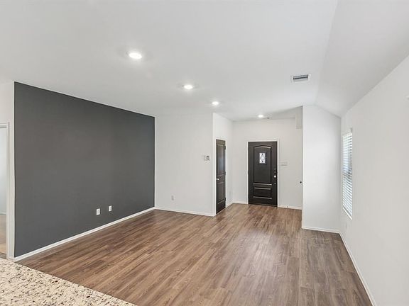 4th image of 22659 Bolanzo Lane