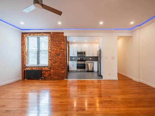 212 East Tremont Avenue image 8 of 22