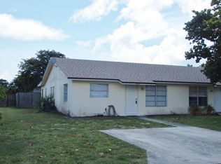 8665 SE Sandy Ln, Hobe Sound, FL 33455