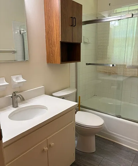 310 Azalea Dr #B — Photo 4